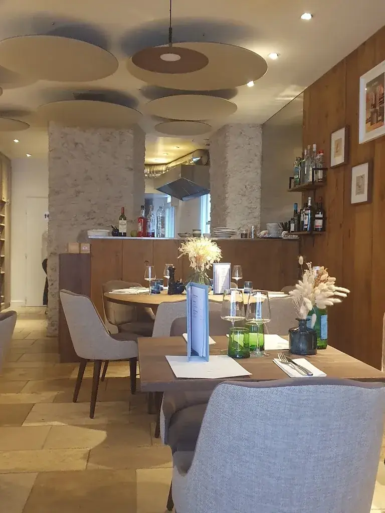 Delphine ALVARO Y FUENTES_Au cinq des Bach_Montfort-l'Amaury_review