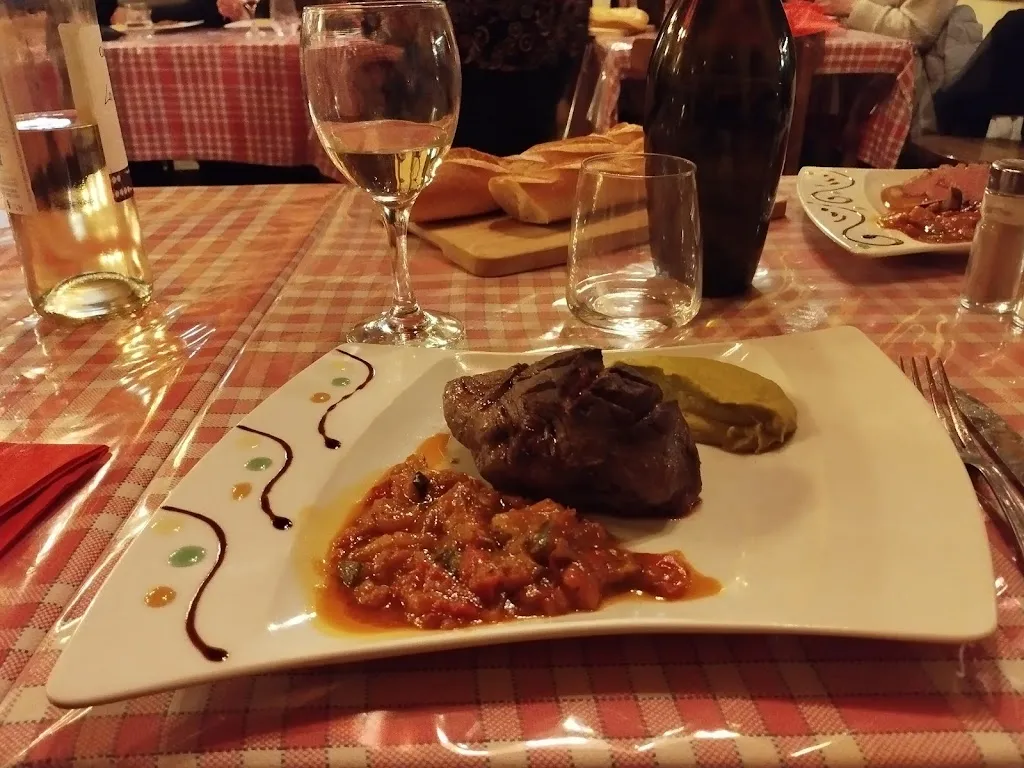 Lorraine CUVELIER_La Butte des Moulins_Millemont_review