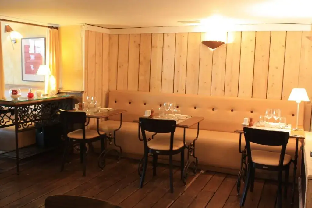 Restaurant La Place ristorante a Montfort-l'Amaury