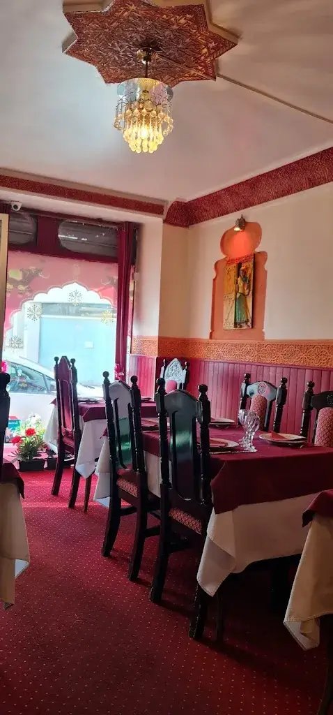 Restaurant New Kathmandu_Garches_slider_image_3