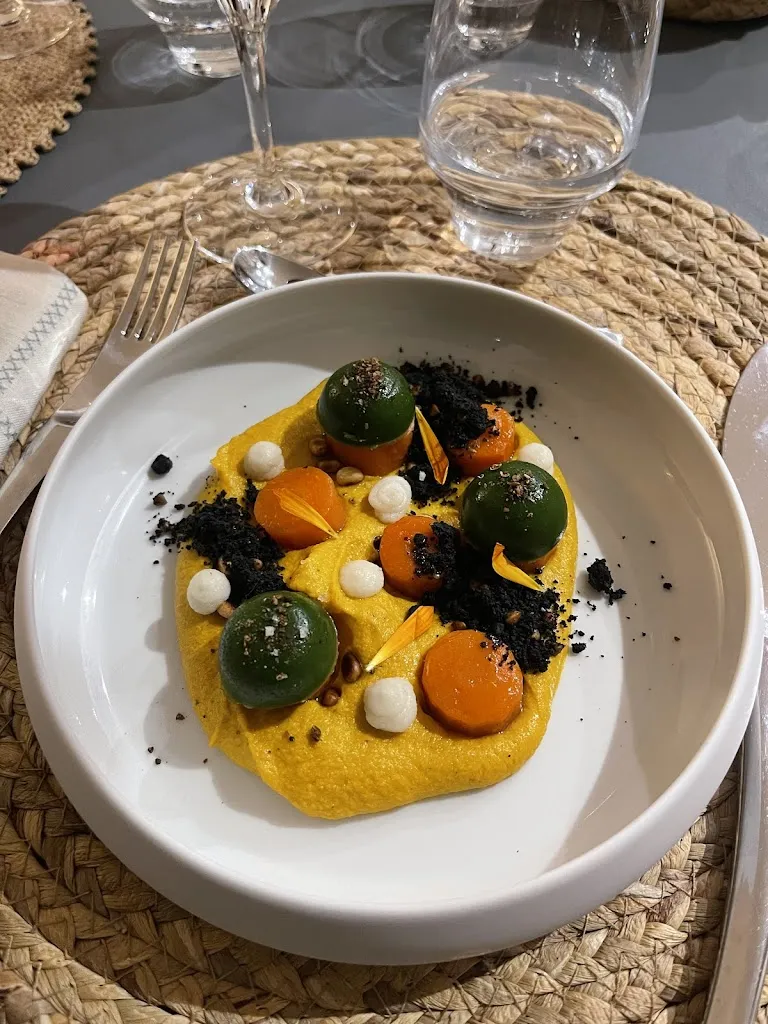 Gavin Salle-Hount_Le G_Garches_review