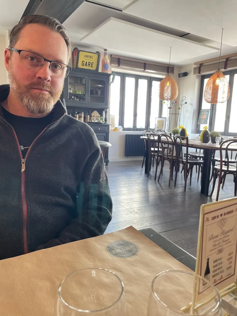 Sophia Sandberg_La Tête Noire_Marnes-la-Coquette_review