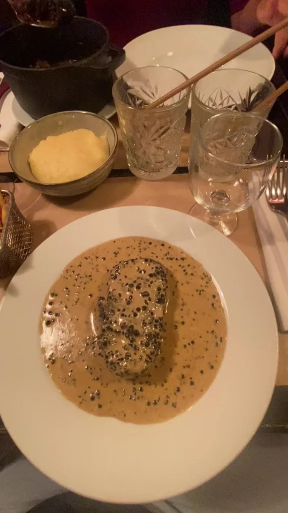 La Tête Noire_Marnes-la-Coquette_slider_image_2