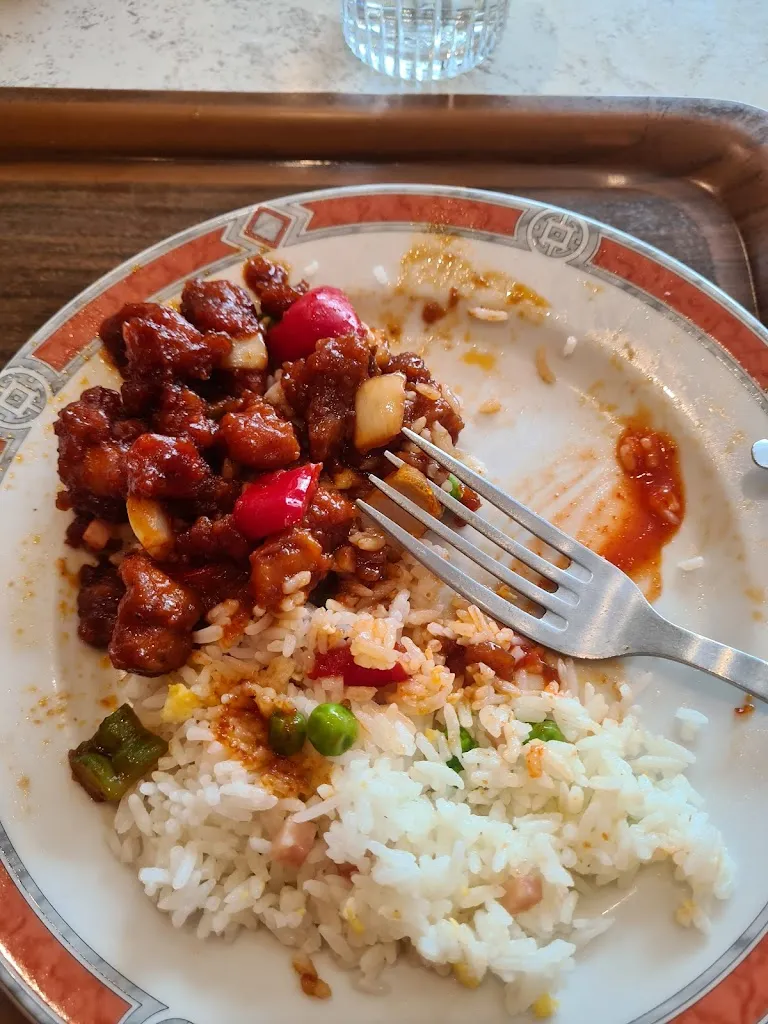 Lenin Solano Ambía_AUX GOURMETS D'ASIE_Garches_review