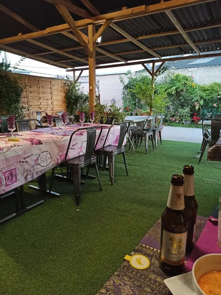 Doume Versailles_LANNA THAI_Méré_reseña