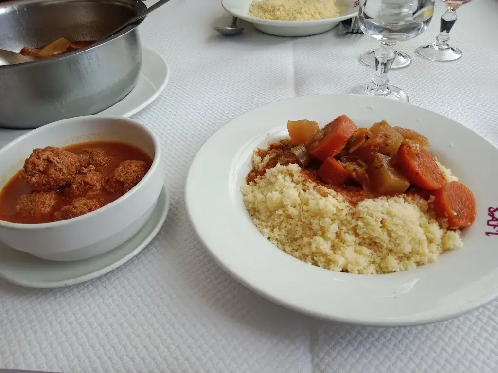 Safi_Porcheville_slider_image_3