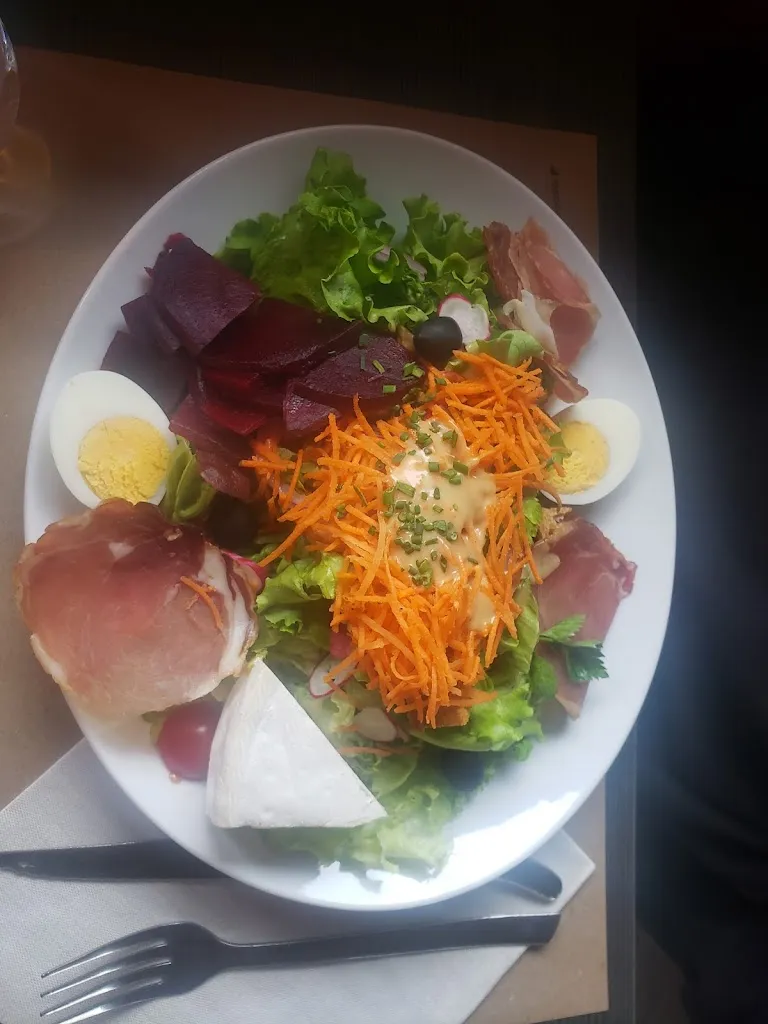 chloé farmer_La Cabane du pêcheur/Oh! Fermes._Allinges_review