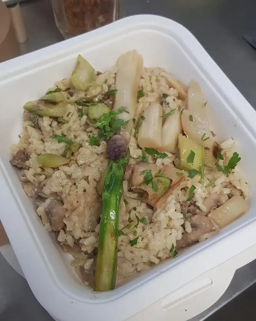 Frederique Dowd_Mamossa_Gagny_review