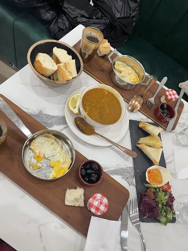 Green café restaurant_Garges-lès-Gonesse_slider_image_2