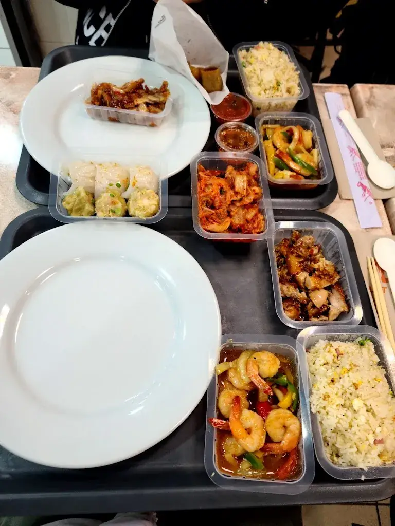 용상준_Meng Hoa._Garges-lès-Gonesse_review