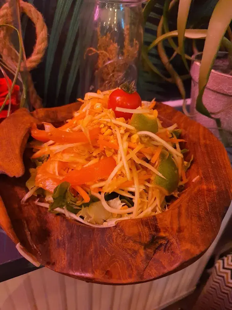 Romain D_MAY Asian Bistro_Gournay-sur-Marne_review