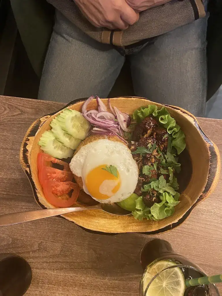 Charlotte Chanth_MAY Asian Bistro_Gournay-sur-Marne_review