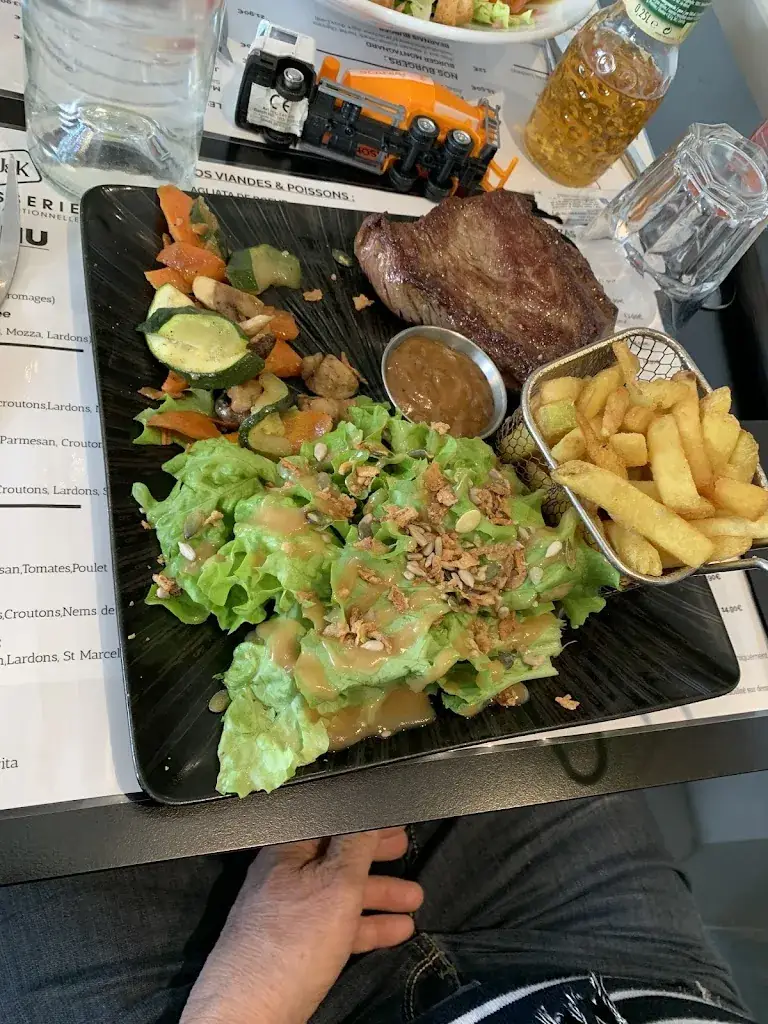 C. Humbert_Brasserie J&K - Pizzeria Artisanale_Metz-Tessy_review