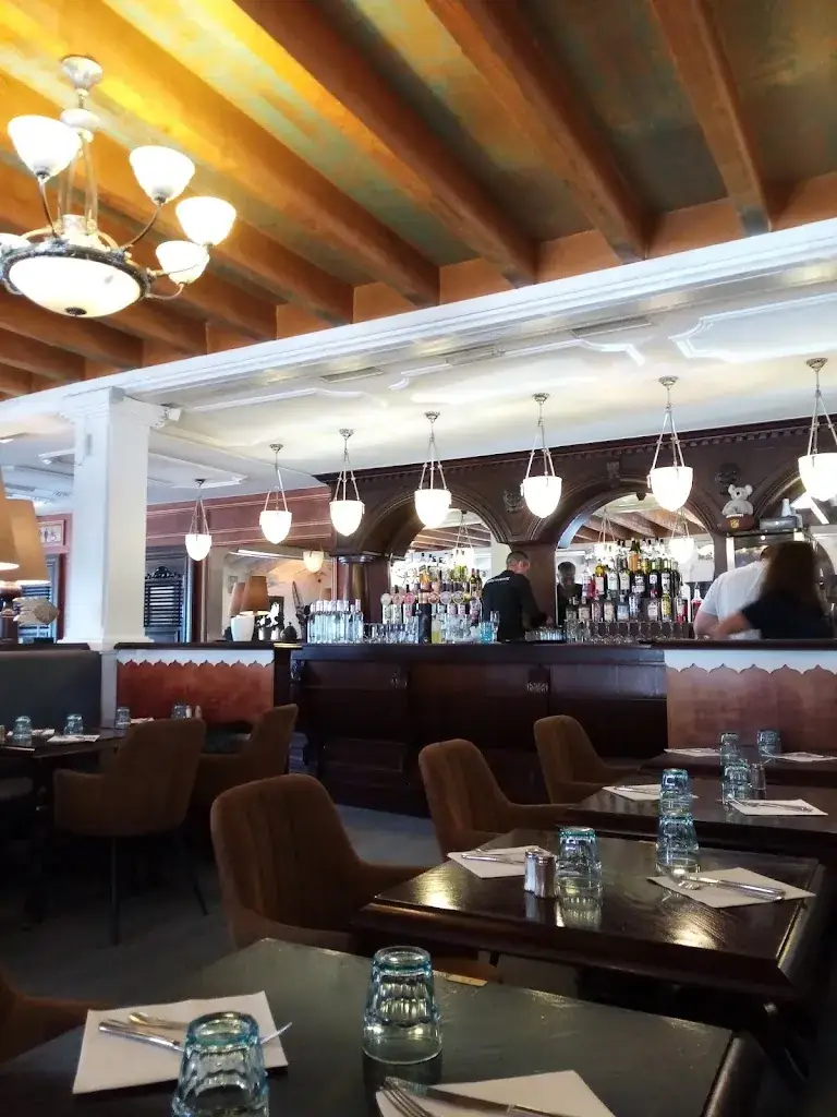 Veronique Janovsky_Key West_Metz-Tessy_review