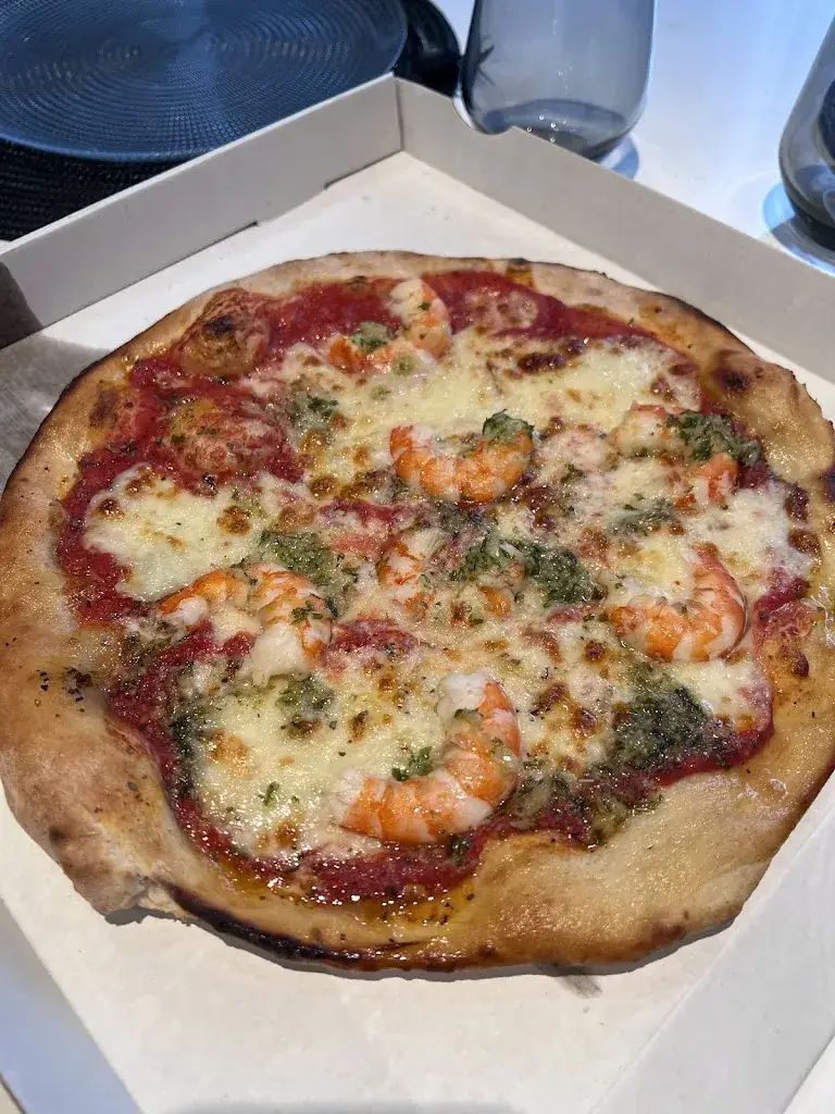 Romuald_La Squadra_Groslay_review