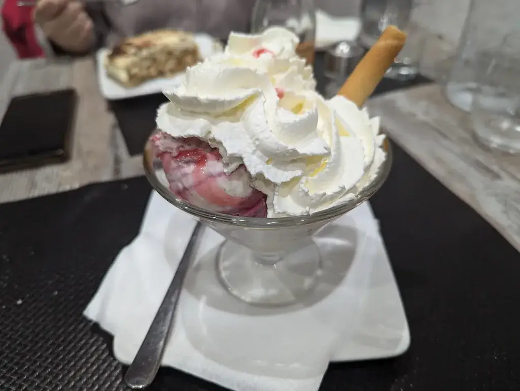 La Squadra_Groslay_slider_image_3