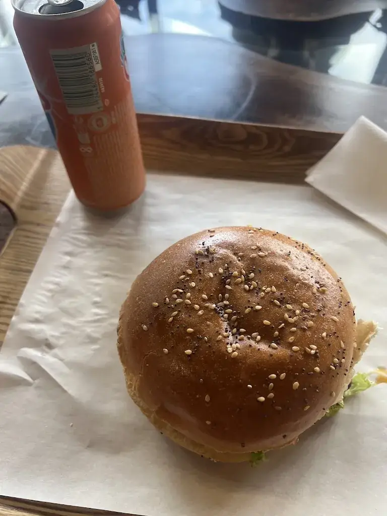 antonio mendes_OFFSIDE_Saint-Brice-sous-Forêt_review