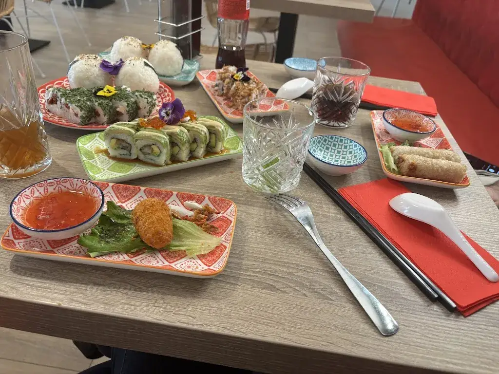 Gwendoline Peltier_Asian Sky_Guignes_review