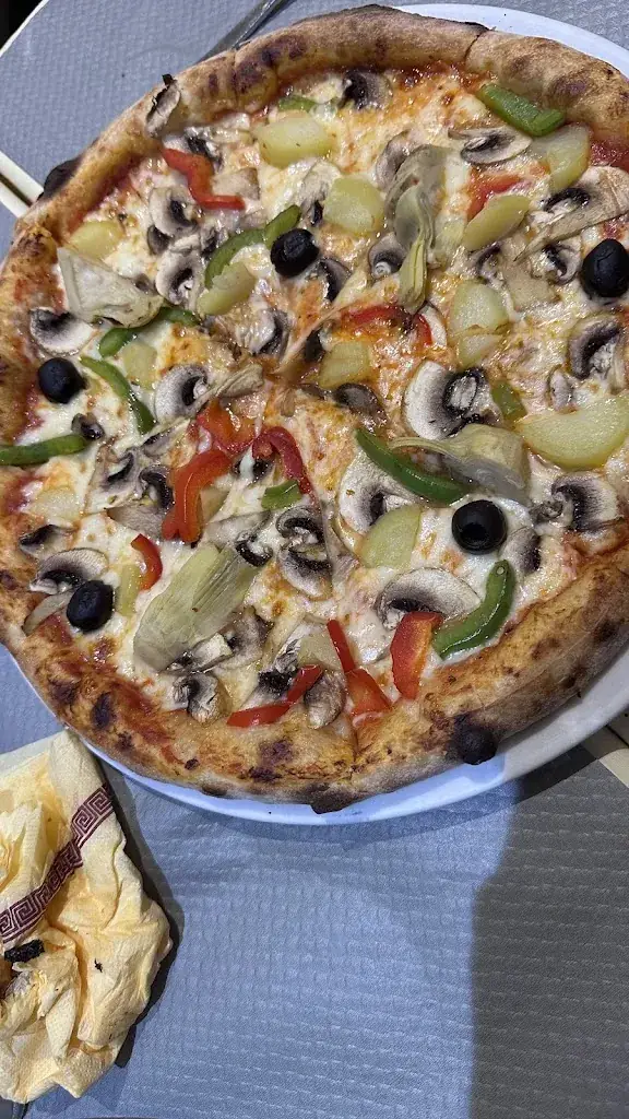 Veerasigamani NARENDRAKUMAR_Pizzeria Grill Carlo_Guignes_review