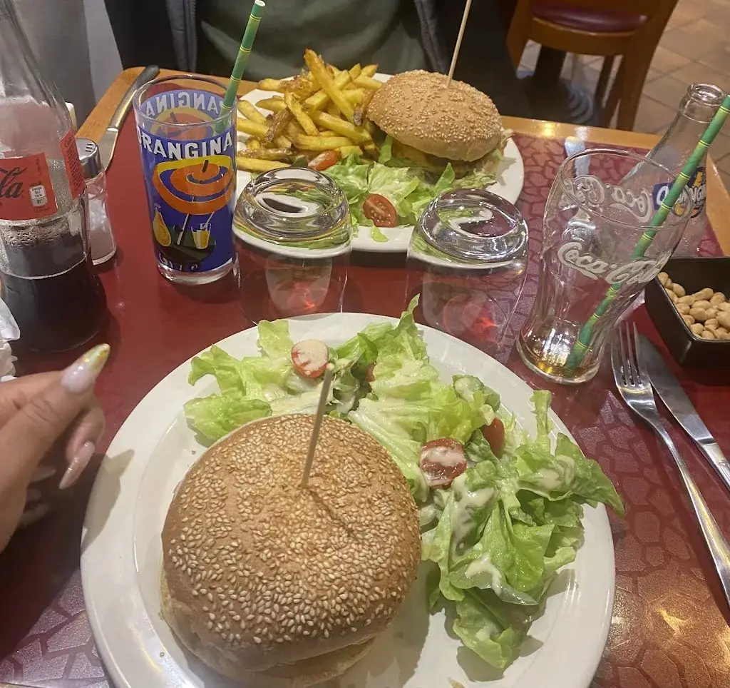 Le Singe Vert_Gretz-Armainvilliers_slider_image_3