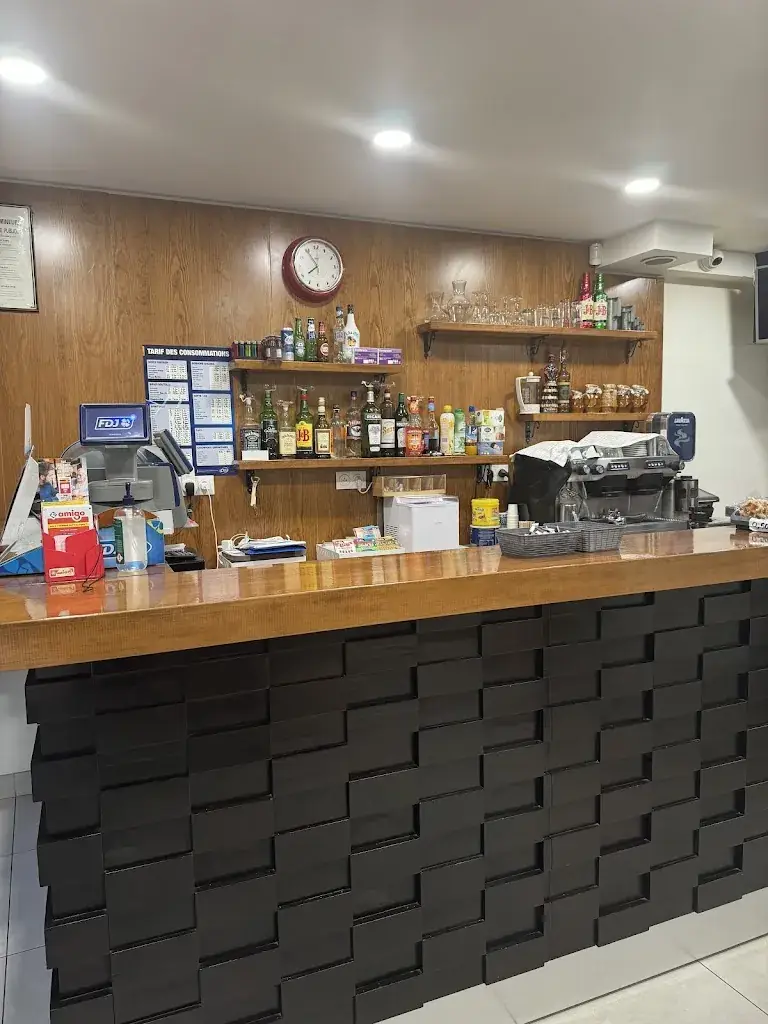 Restaurant Bar ARARAT Restaurant in Gretz-Armainvilliers