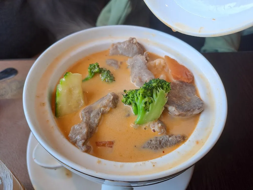 marc seralini_Le Royal China-Thai_Tournan-en-Brie_review