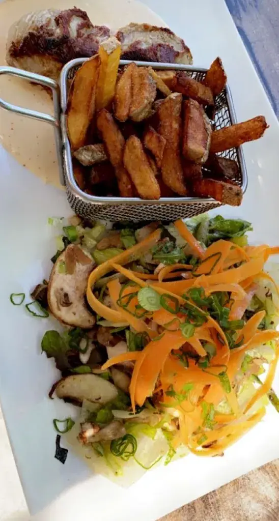 Zuza Lena_Brasserie L'Entracte_Eybens_review