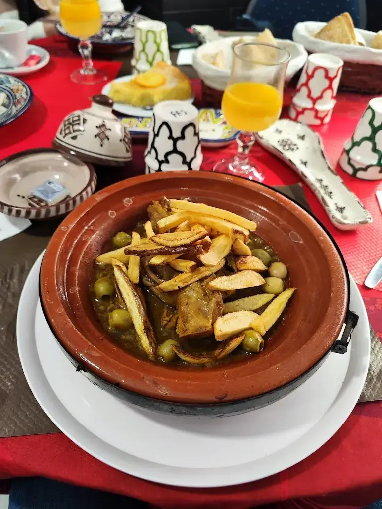 Evaldas Baltrunas_Cafe Restaurant La Belle Vue_Gennevilliers_review