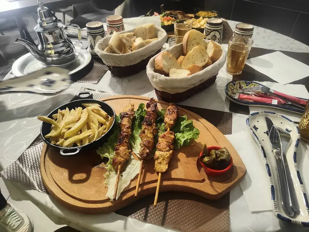 Cafe Restaurant La Belle Vue restaurant in Gennevilliers