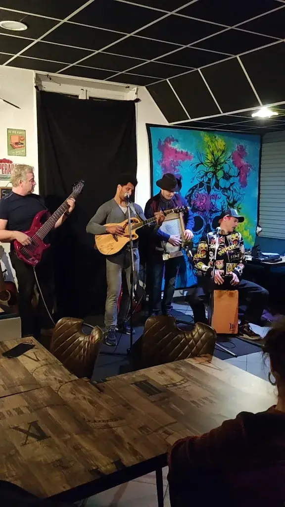 Bar-restaurant La Douc'Heure_Eybens_slider_image_2