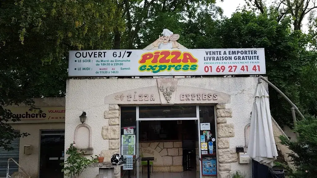 Pizza Express Lardy Restaurant in Lardy