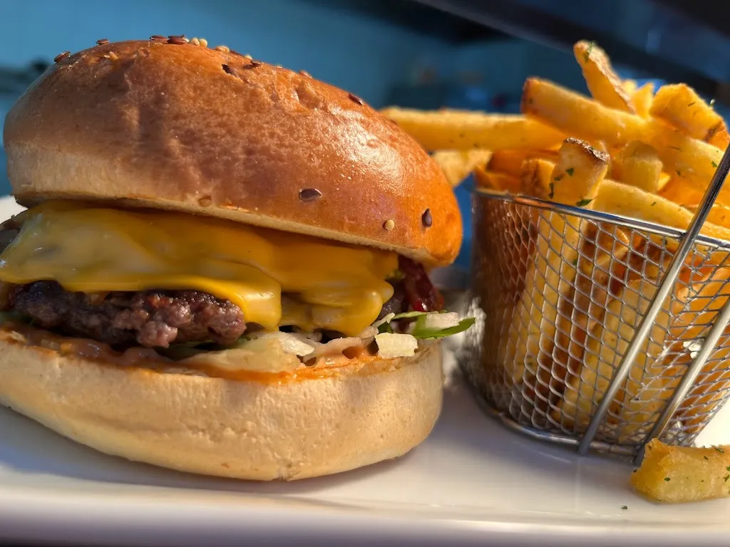 My House | Libanais_Gentilly_slider_image_3