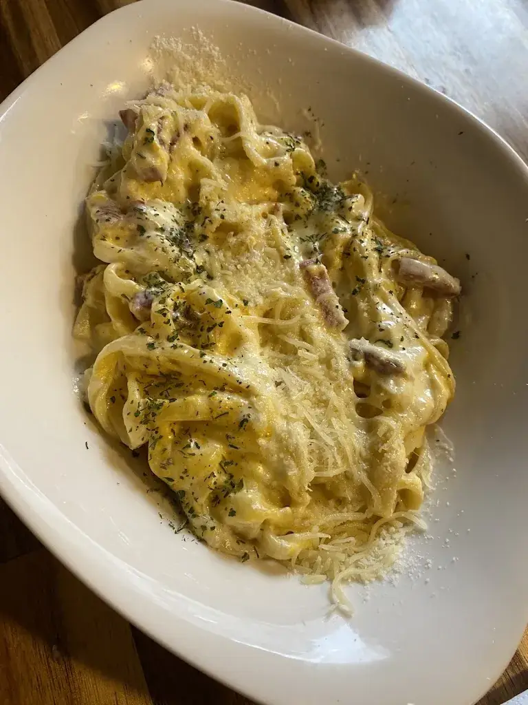 laury el kessir_BERRIS _Gentilly_review