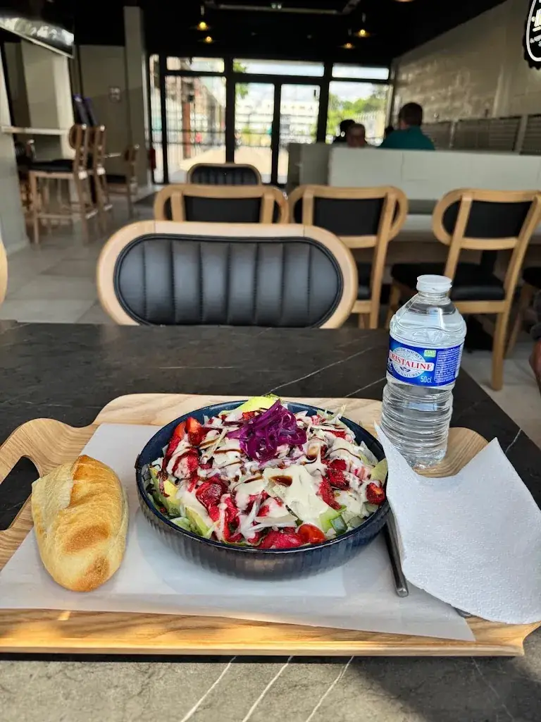 Kashif ILTAF_350 KITCHEN_Ris-Orangis_review