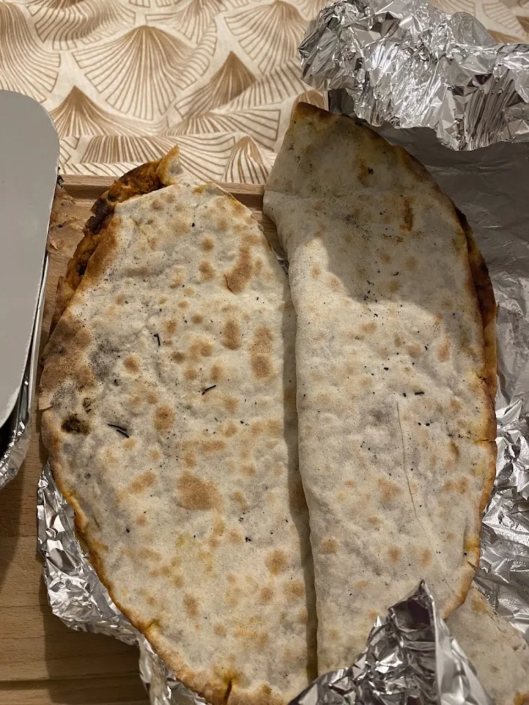 Paola Ndondo_Néfis_Grigny_review