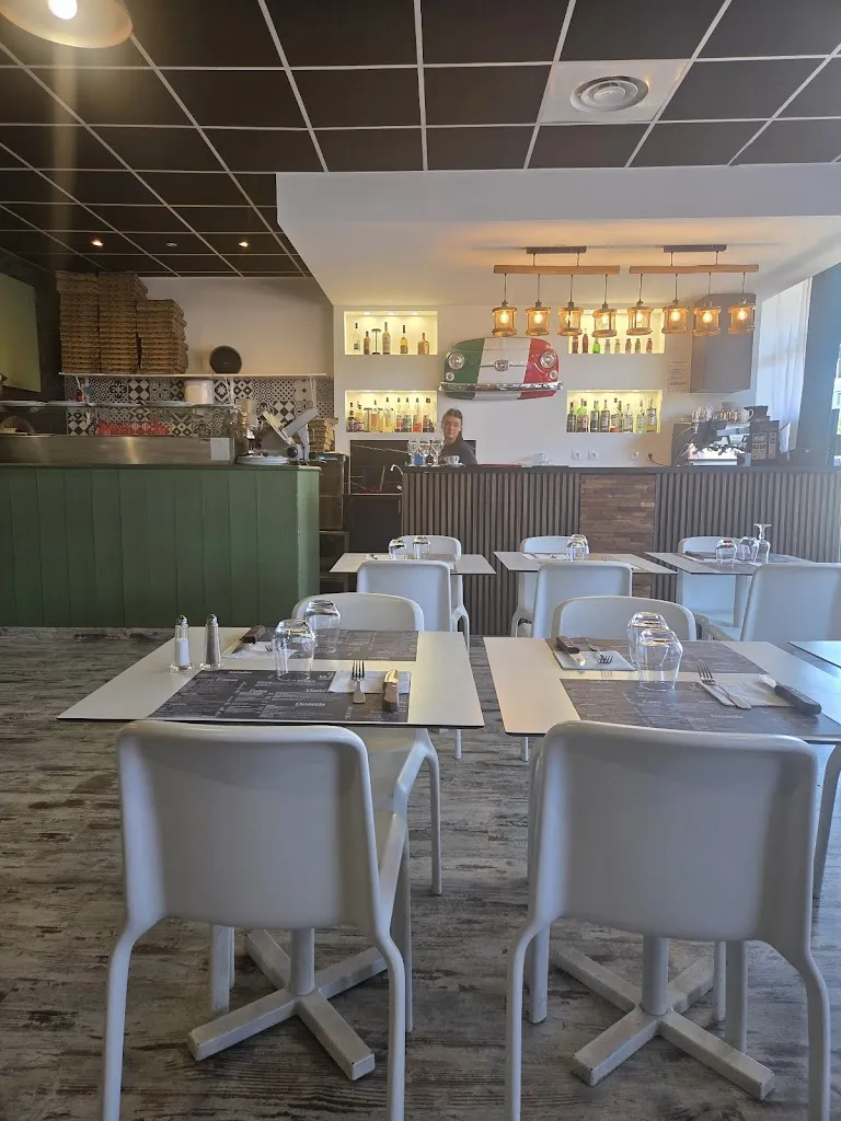 Mourad Mengouchi_La Mamma_Grigny-sur-Rhône_recensione