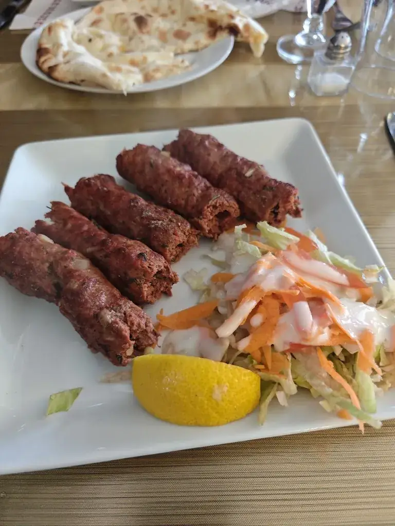 Taj Pakistan_Viry-Châtillon_slider_image_2