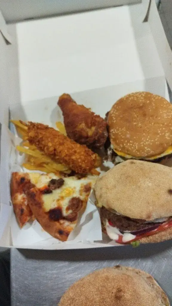 Pizza Dinner winner_Grigny_slider_image_3