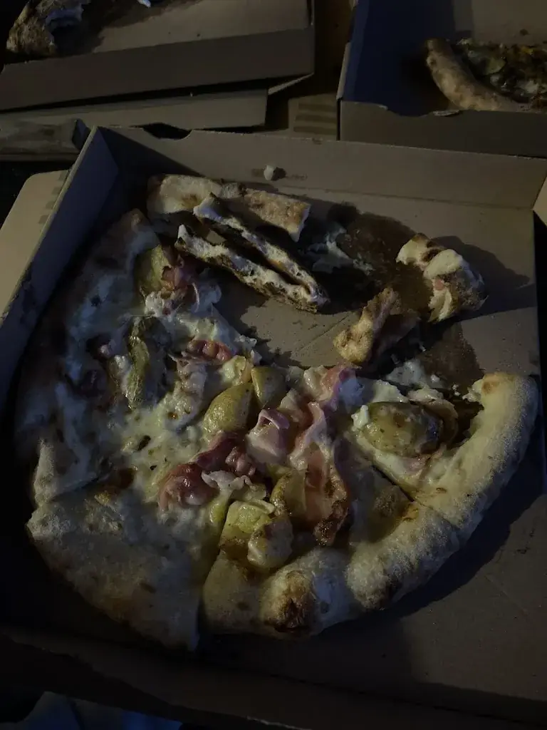 Manon Boyat_Le Comptoir des Pizzas_Feillens_review