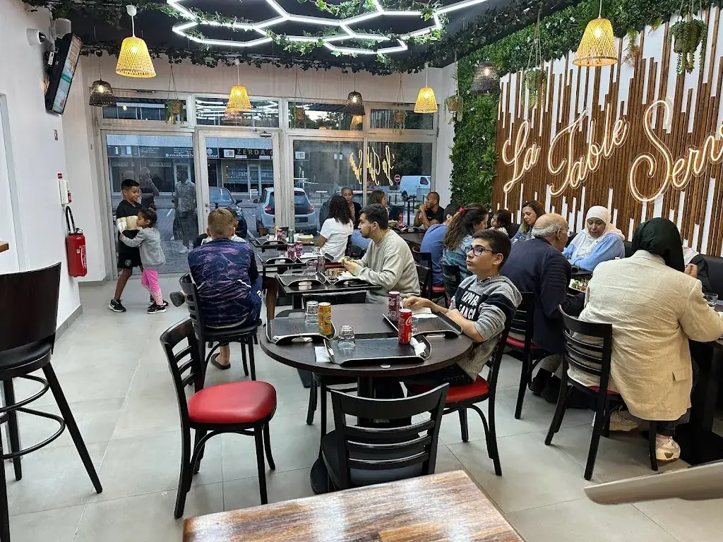 La Table Servie restaurant in Ris-Orangis