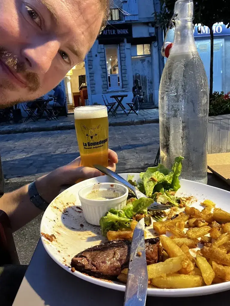 tomek hone_O'melt - Cocktails - Steak house - burger_Étampes_recensione