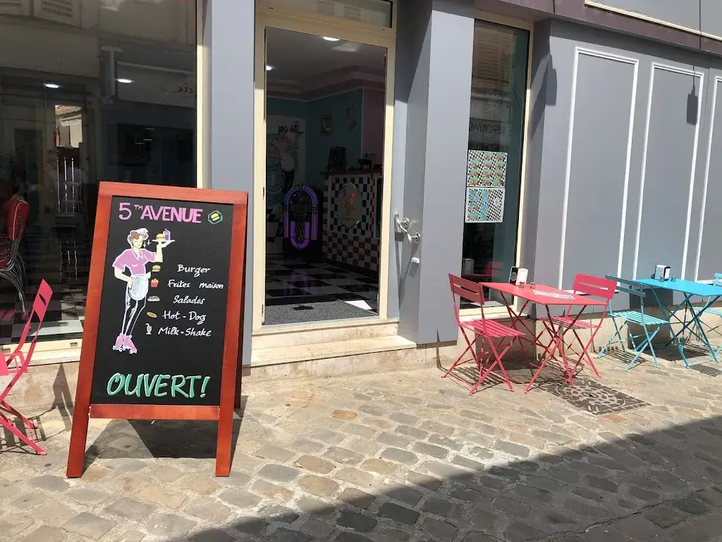 5TH AVENUE ÉTAMPES restaurant in Étampes