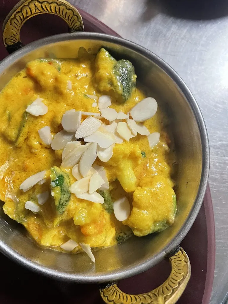 Le Kashmir since 2001_Étampes_slider_image_3