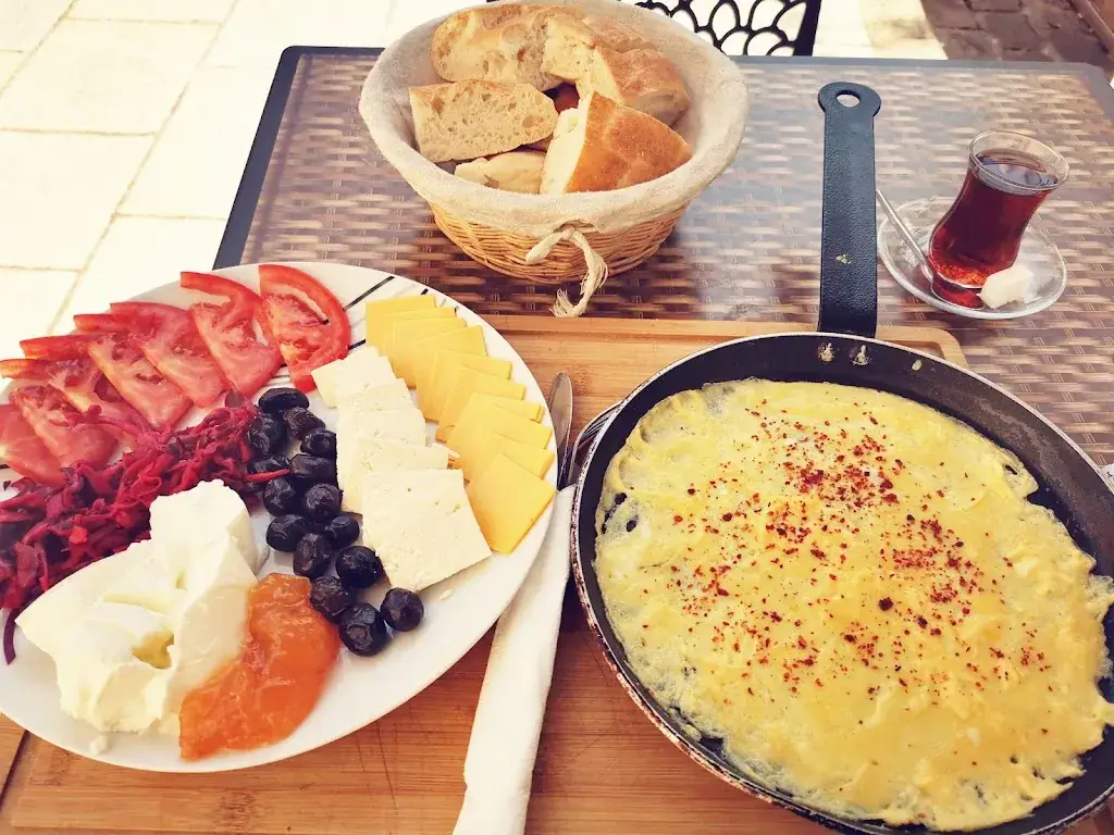 Tom Lincoln_Restaurant Istanbul Étampes_Étampes_recensione