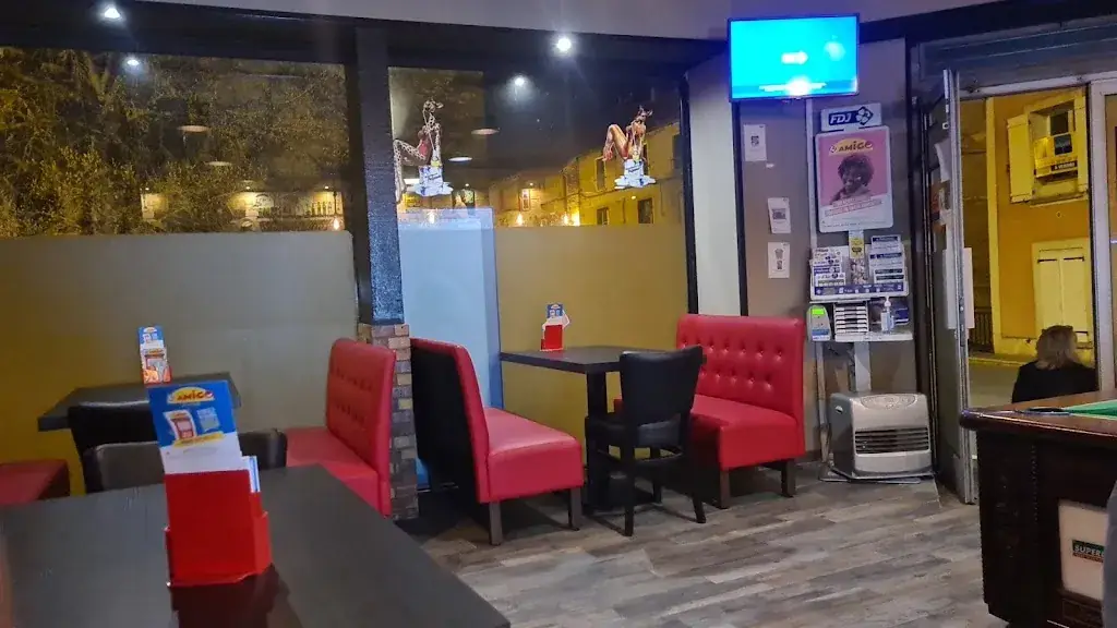 Monsieur Tony Pillas_Étampes_slider_image_2