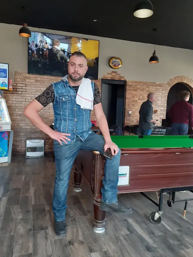 Monsieur Tony Pillas_Étampes_slider_image_3