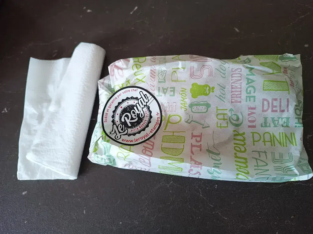 Prompt Opinion_Le Royal_Étampes_recensione