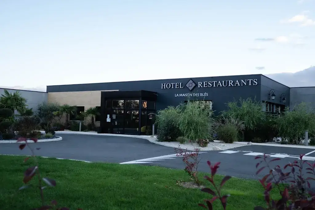 Hôtel la Maison des Blés / restaurant Le Bouche à Oreille restaurant in Boutervilliers