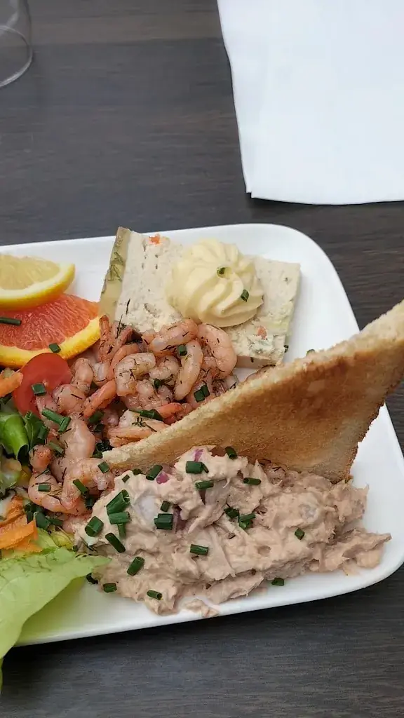 Le café de la mairie - Distributeur blu_Morigny-Champigny_slider_image_2