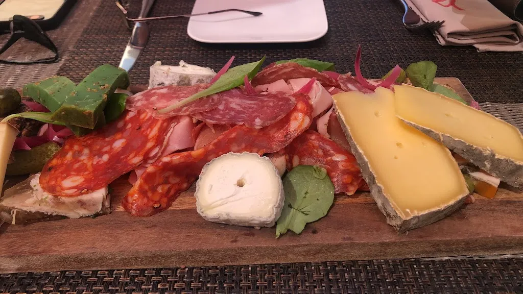 sabine ombramonti_La Brasserie Louis_Boutervilliers_review